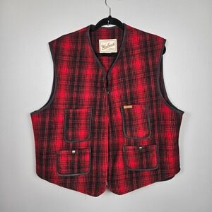Vintage Woolrich Mens XL Wool Vest Buffalo Plaid Zip Hunting Red Black USA